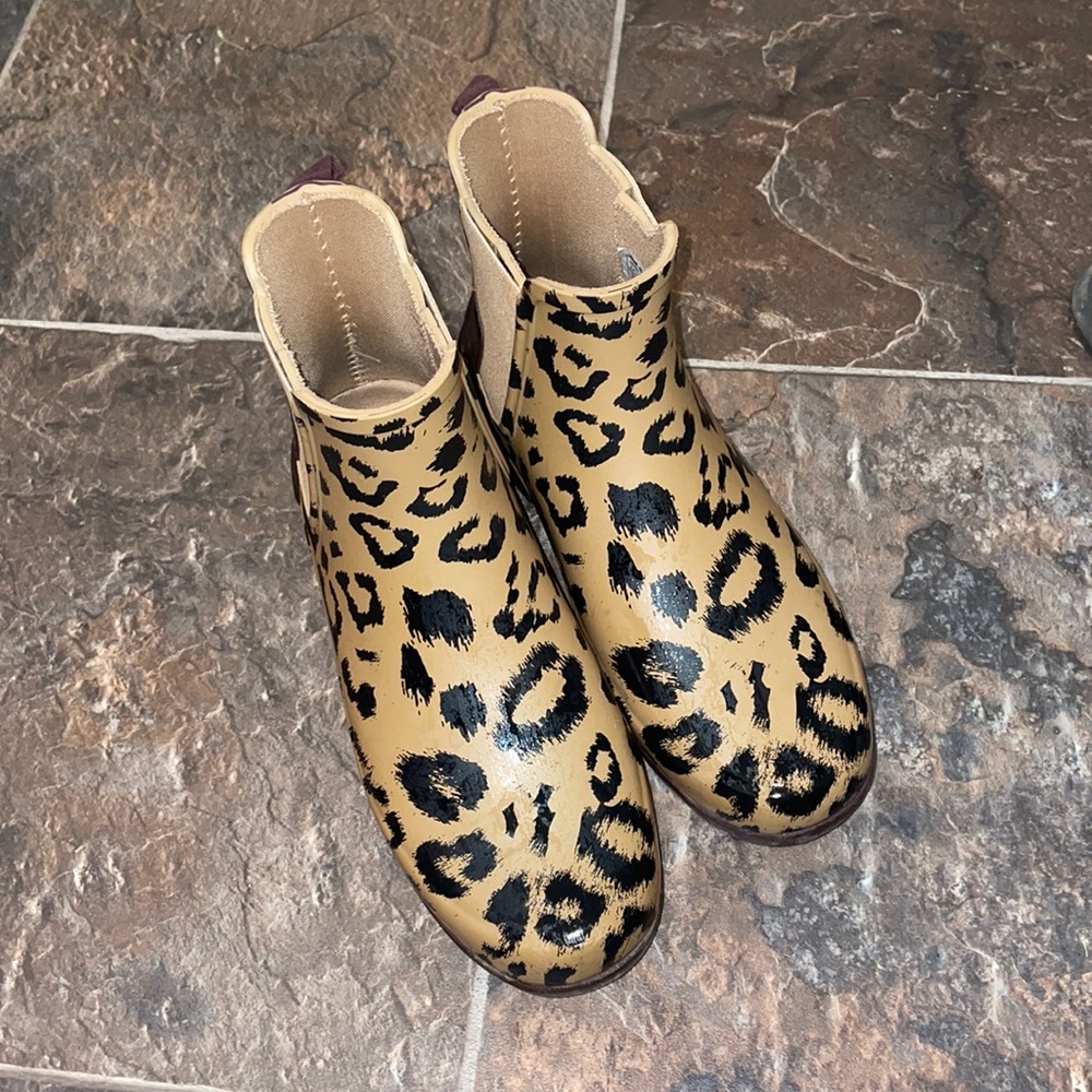 Hunter leopard print rain boots
